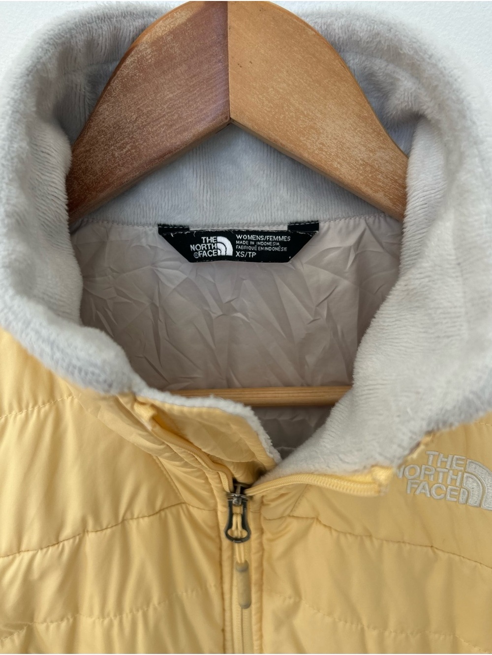 The North Face Women’s XS Yellow Grey Hybrid Fleece Insulated Jacket - Picture 5 of 9